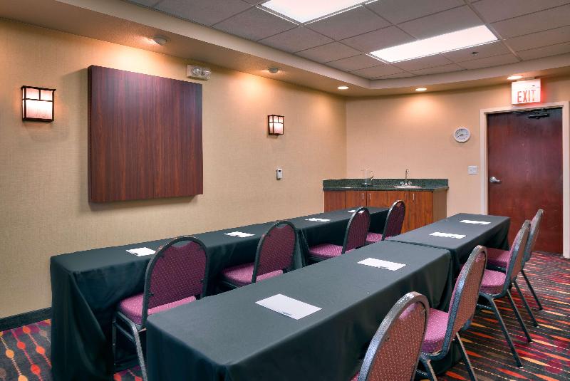 هتل Hampton Inn By Hilton Irvine East   Lake Forest