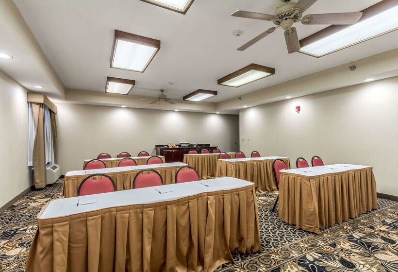هتل Hampton Inn Jackson/pearlinternational Airport
