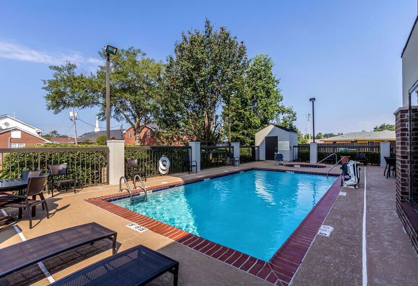 هتل Hampton Inn Jackson/pearlinternational Airport