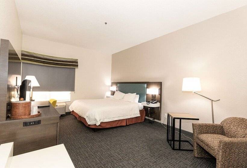 هتل Hampton Inn Kerrville