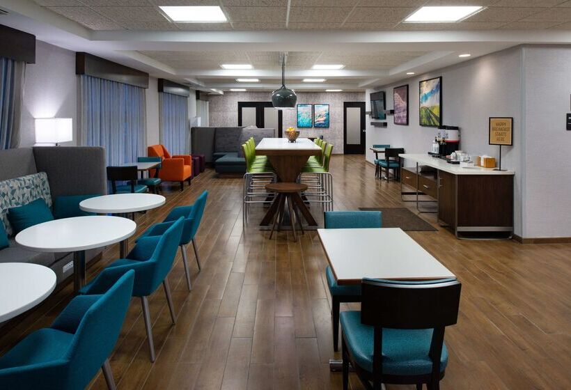 בית מלון כפרי Hampton Inn Laporte In