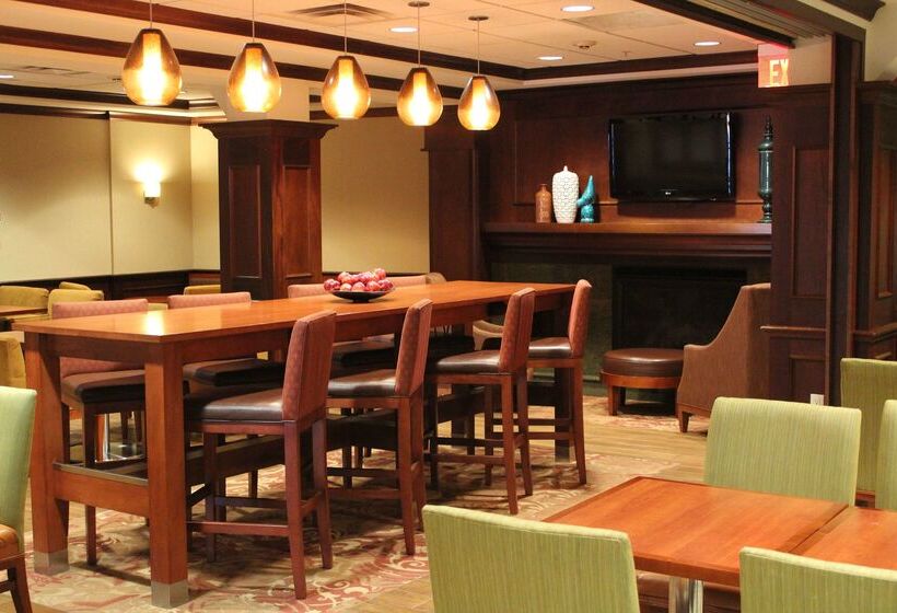 فندق Hampton Inn Long Island  Brookhaven