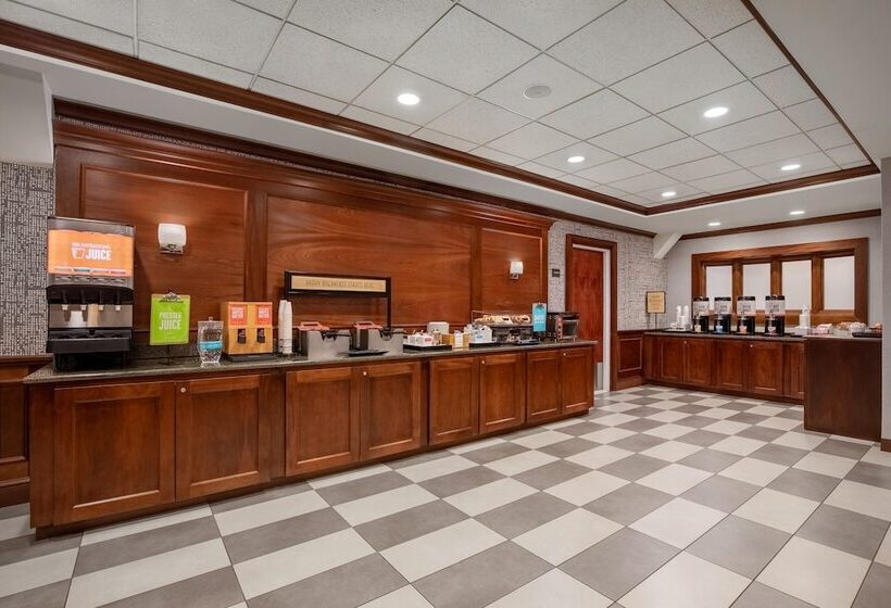 فندق Hampton Inn Long Island  Brookhaven