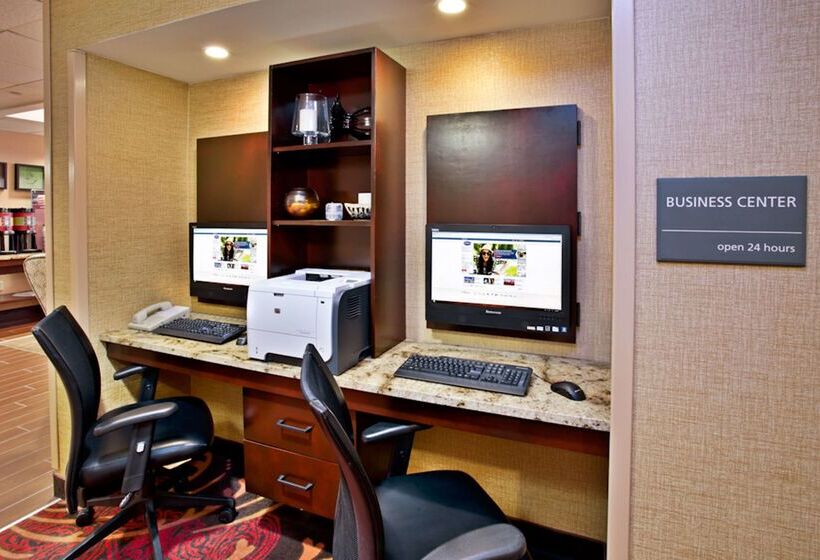 هتل Hampton Inn Marietta
