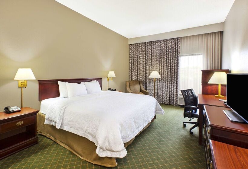 هتل Hampton Inn Marietta