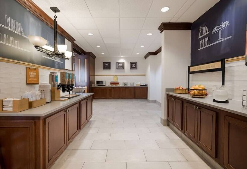 Отель Hampton Inn Mchenry