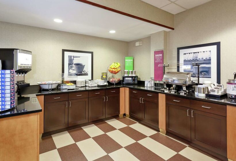 هتل Hampton Inn Melbourne