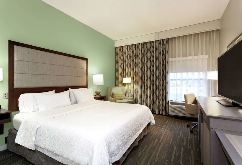 هتل Hampton Inn Melbourne