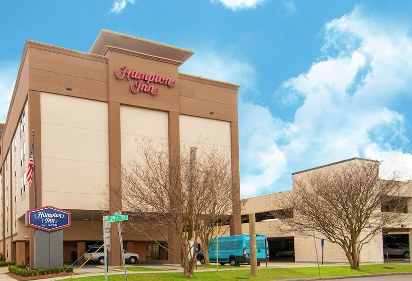 هتل Hampton Inn Metairie