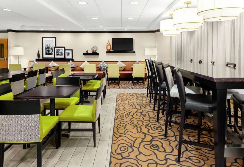 هتل Hampton Inn Miami Dadeland