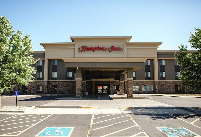 هتل Hampton Inn Mitchell