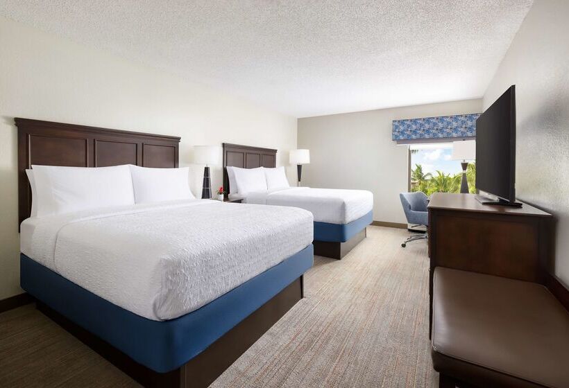 בית מלון כפרי Hampton Inn Naples Central