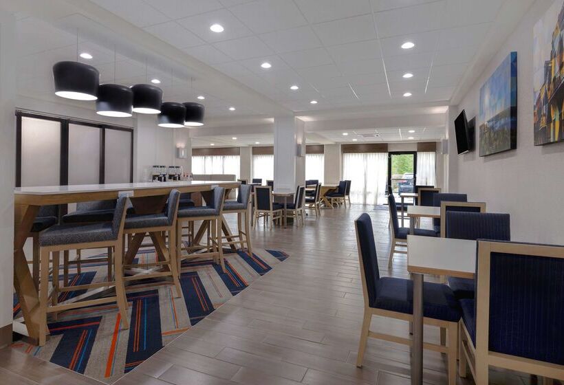 בית מלון כפרי Hampton Inn Natchitoches