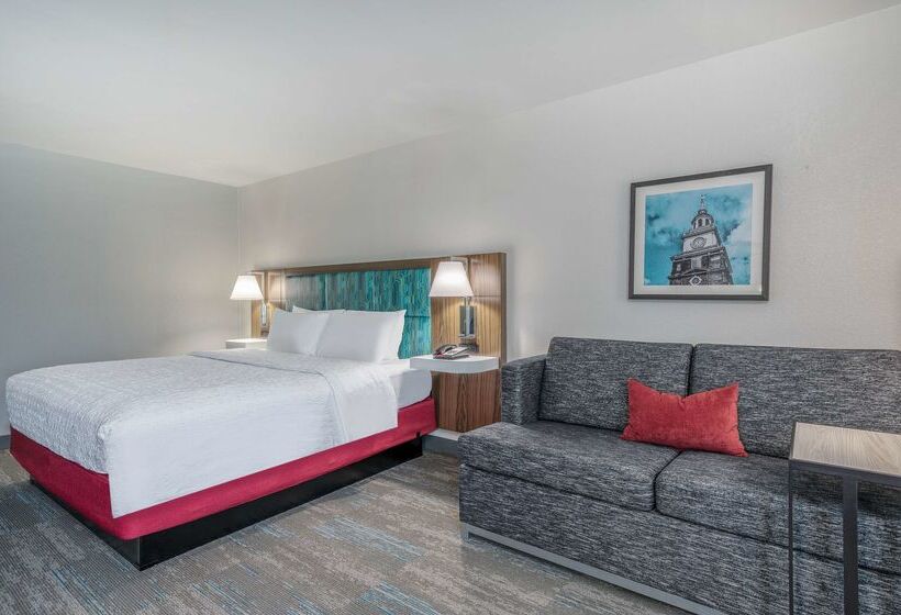 هتل Hampton Inn New Philadelphia