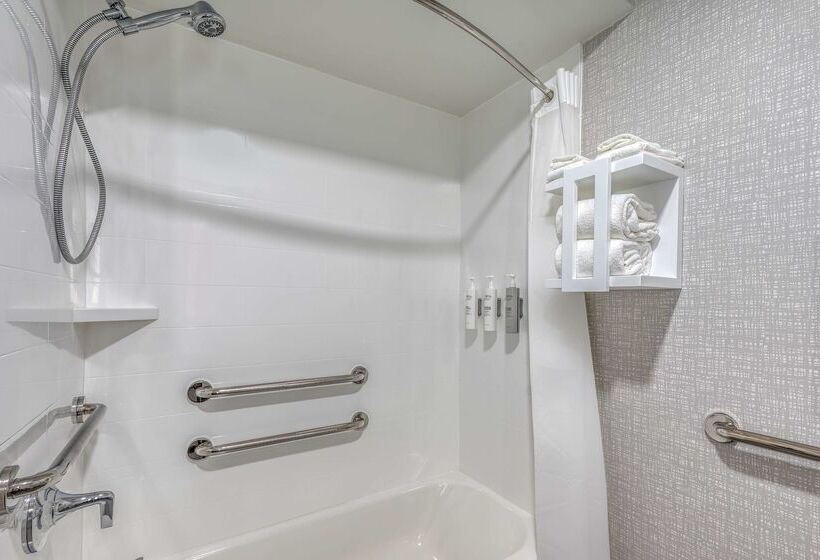 호텔 Hampton Inn New Philadelphia