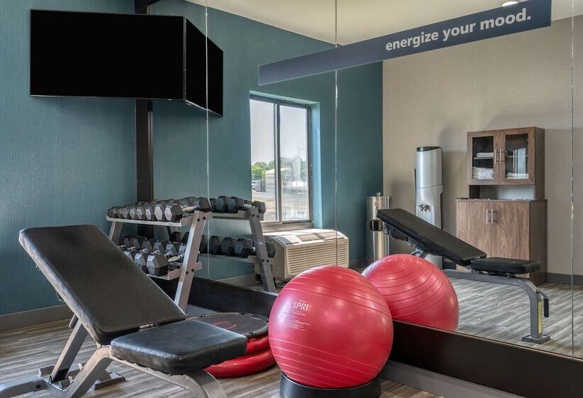 호텔 Hampton Inn New Philadelphia