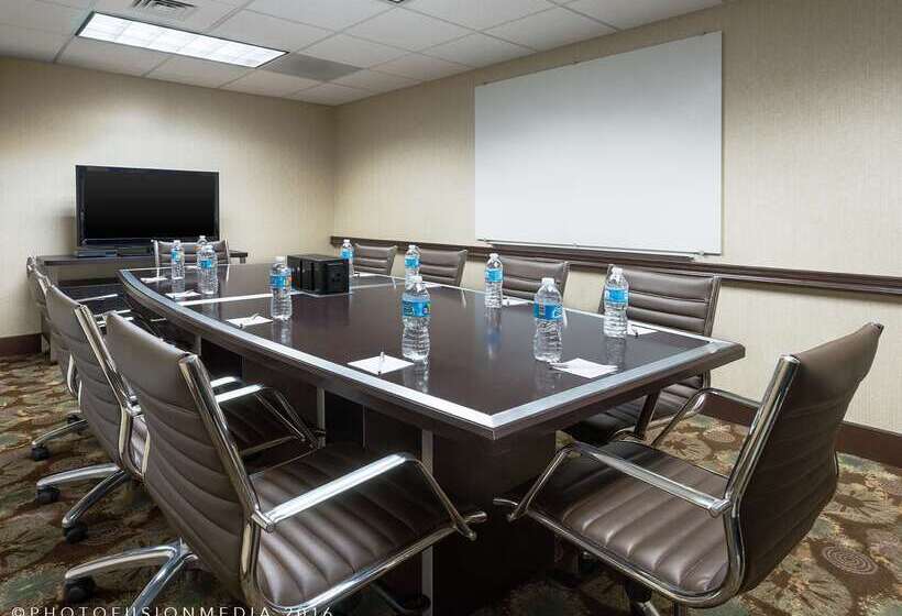 هتل Hampton Inn By Hilton Odessa