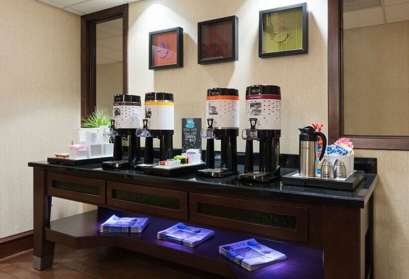 هتل Hampton Inn By Hilton Odessa