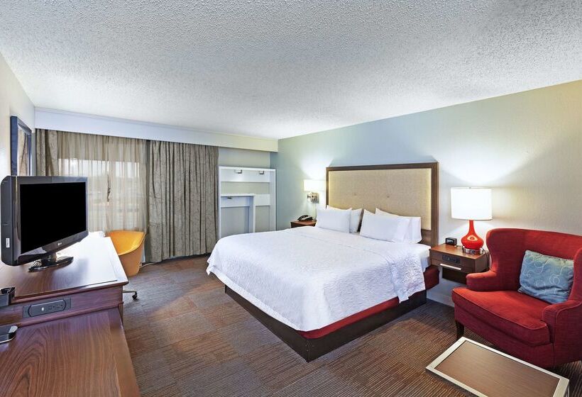 هتل Hampton Inn Oklahoma Citynorthwest