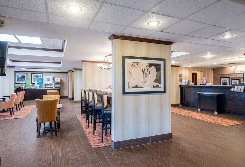 ホテル Hampton Inn Parkersburgmineral Wells