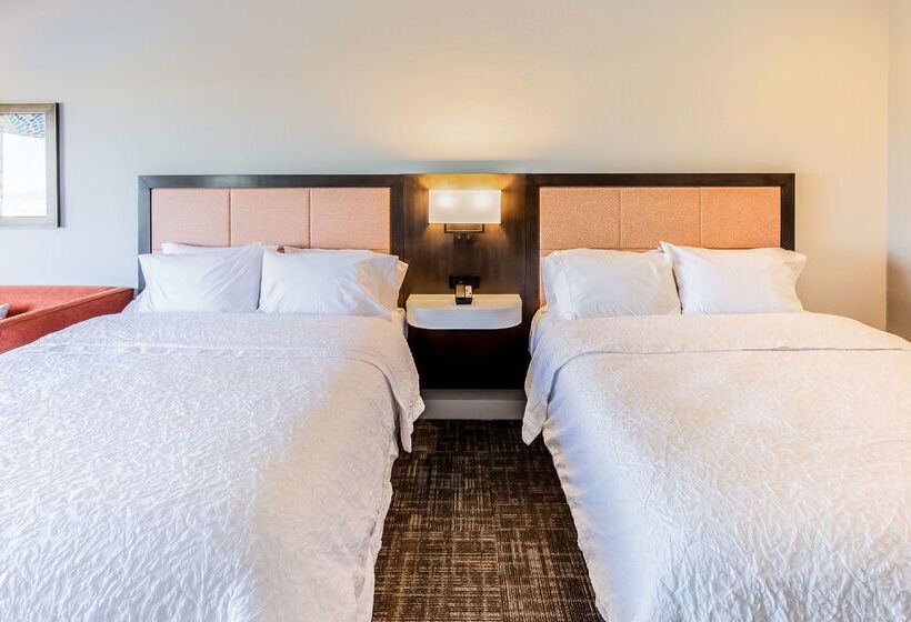 בית מלון כפרי Hampton Inn Pensacola Beach