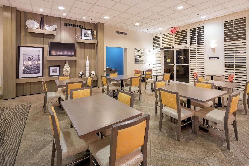 בית מלון כפרי Hampton Inn Pensacola Beach