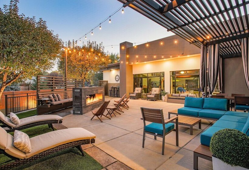 هتل Hampton Inn Prescott