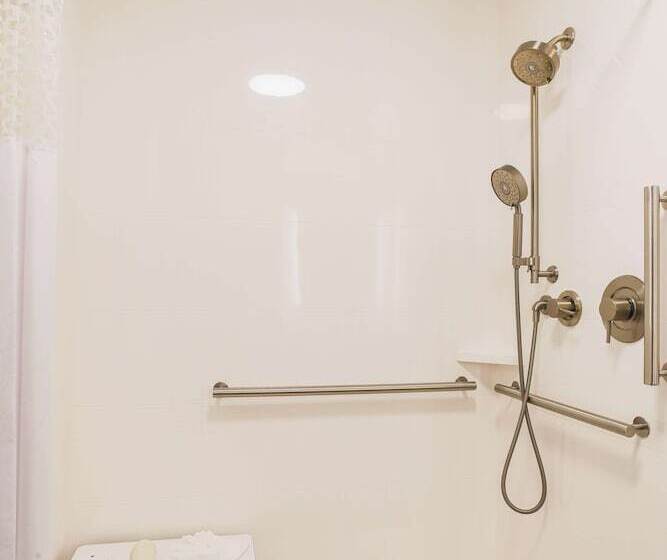 هتل Hampton Inn Prescott