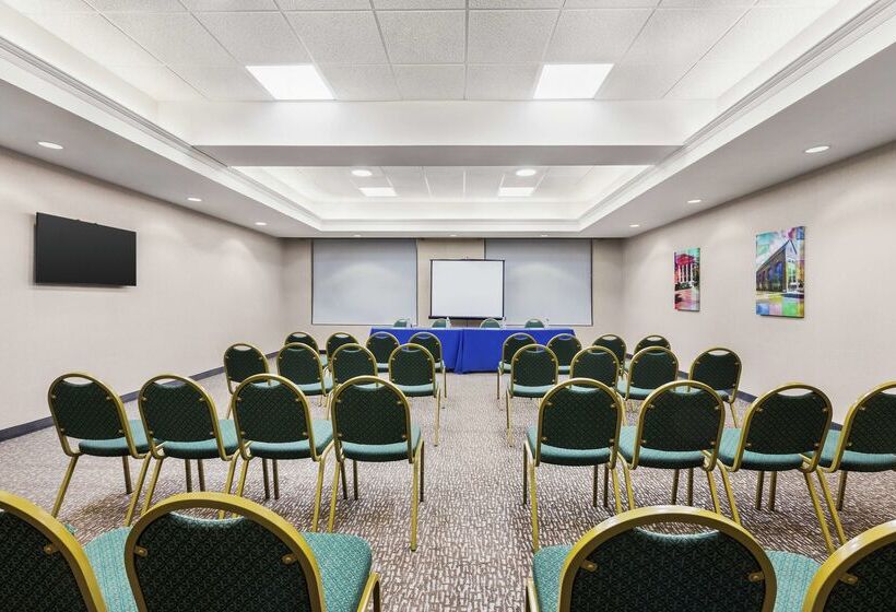 Отель Hampton Inn Quakertown