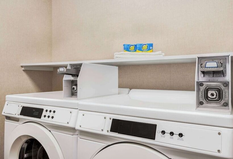 Отель Hampton Inn Quakertown