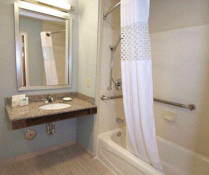 هتل Hampton Inn Sandusky Central