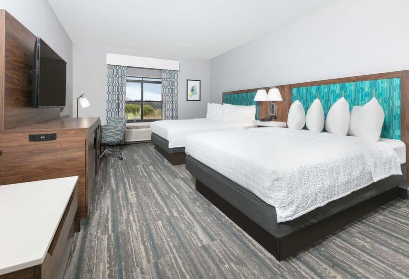 هتل Hampton Inn Santa Cruz