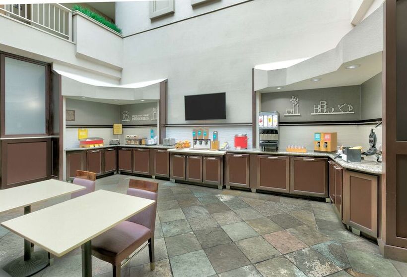 هتل Hampton Inn Santa Cruz