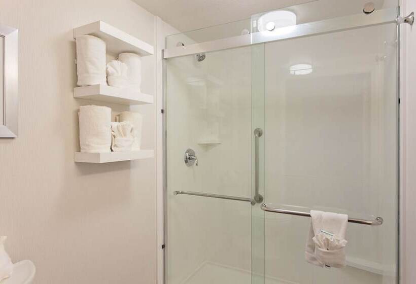 هتل Hampton Inn Santa Cruz
