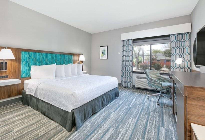 هتل Hampton Inn Santa Cruz