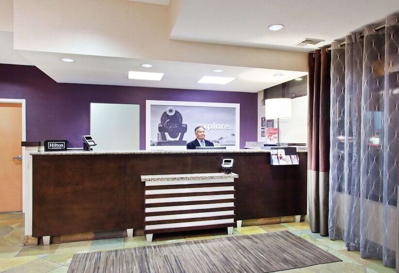 هتل Hampton Inn Santa Cruz