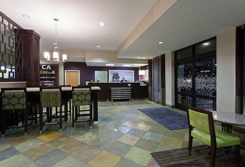 هتل Hampton Inn Santa Cruz