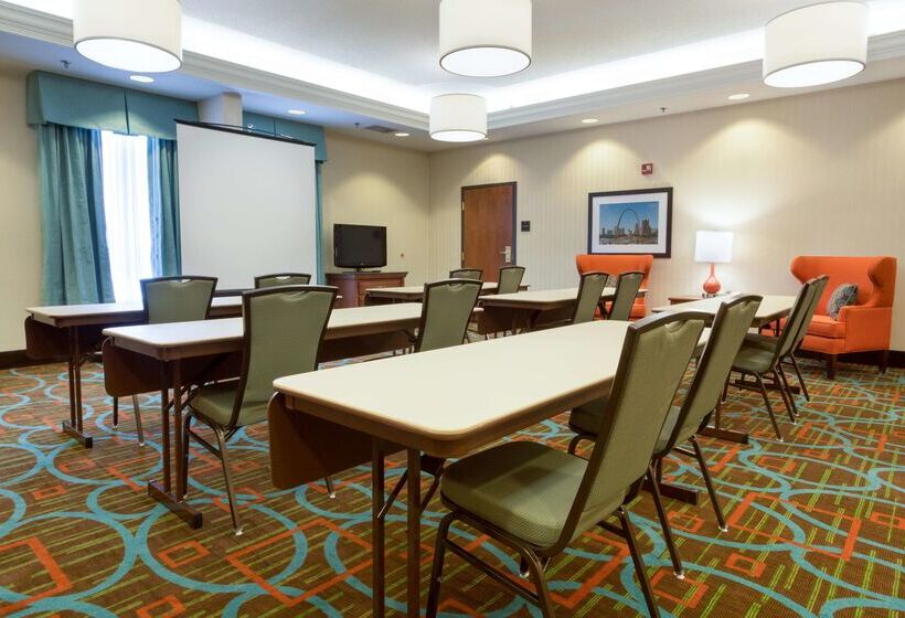 هتل Hampton Inn St. Louis Southwest