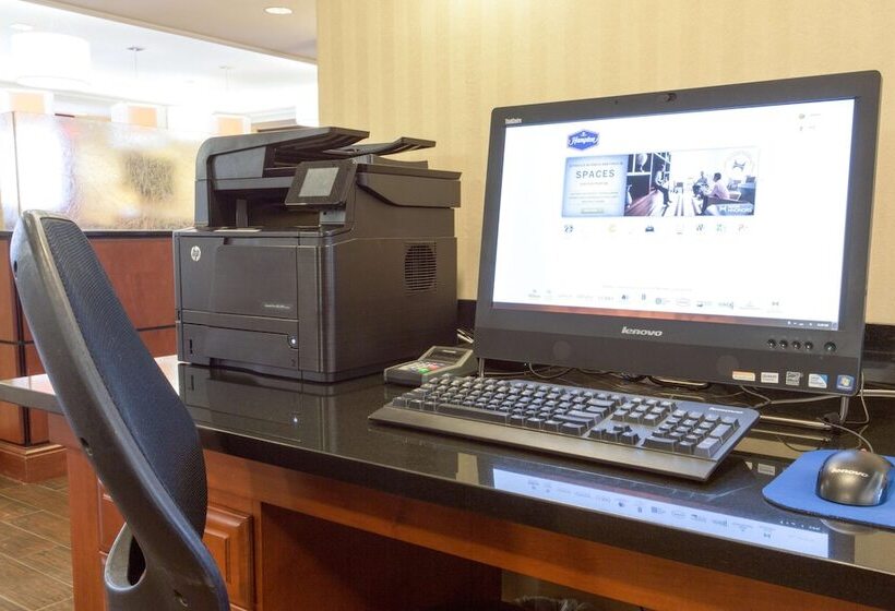 هتل Hampton Inn St. Louis Southwest