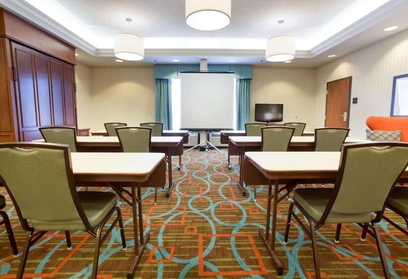 هتل Hampton Inn St. Louis Southwest