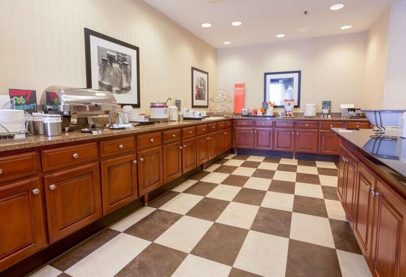 هتل Hampton Inn St. Louis Southwest