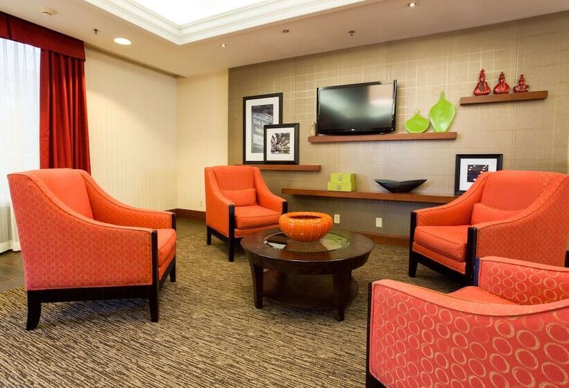 هتل Hampton Inn St. Louis Southwest