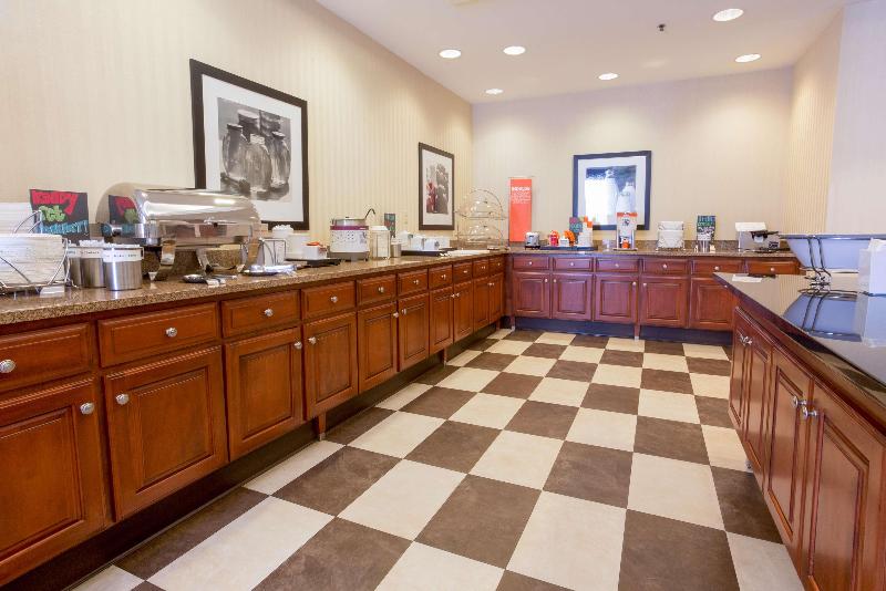 هتل Hampton Inn St. Louis Southwest