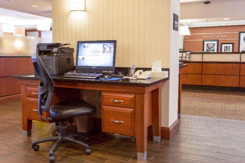 هتل Hampton Inn St. Louis Southwest