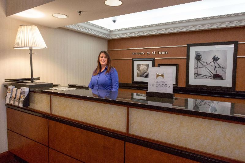 هتل Hampton Inn St. Louis Southwest