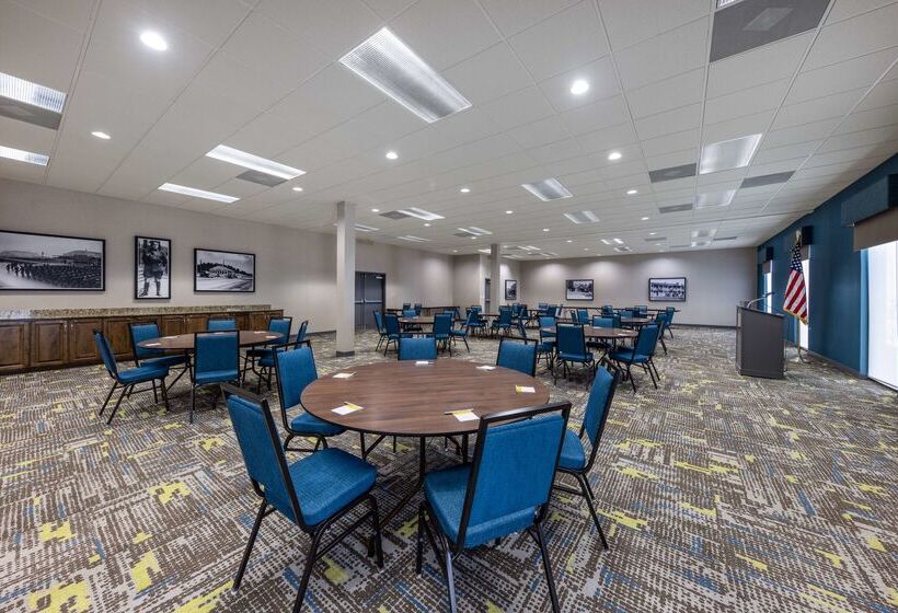 בית מלון כפרי Hampton Inn St. Robert/ft. Leonard Wood