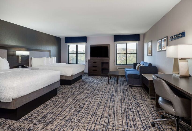Отель Hampton Inn & Suites Agoura Hills
