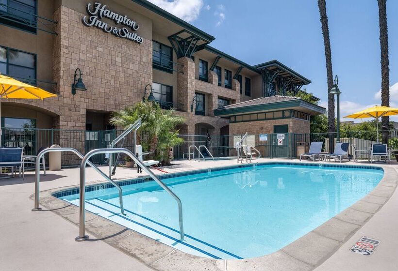 Отель Hampton Inn & Suites Agoura Hills