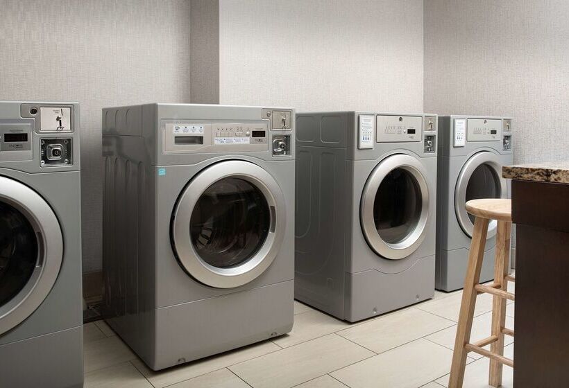 فندق Hampton Inn & Suites Alpharetta