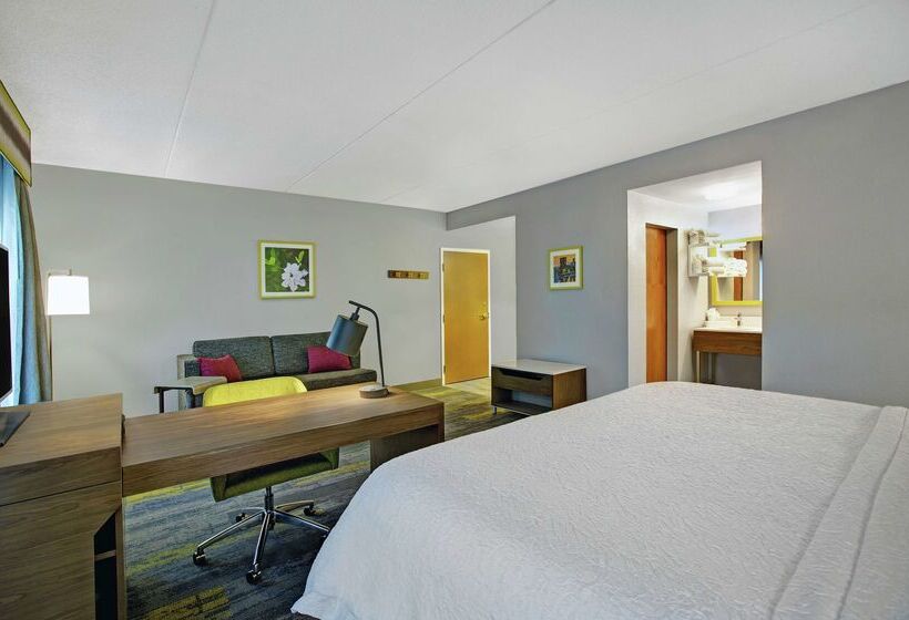 هتل Hampton Inn & Suites Augusta West